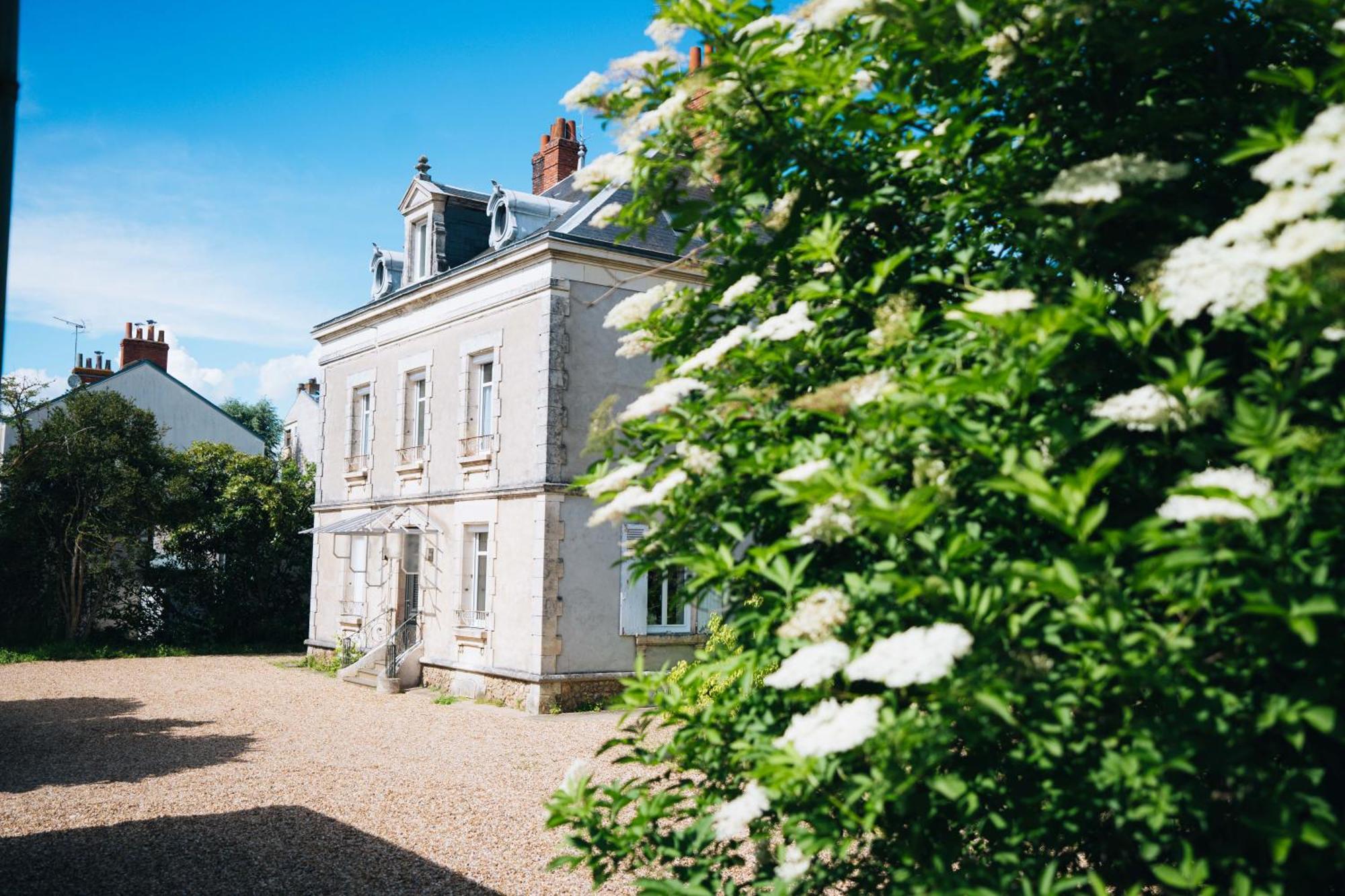 La Marjolaine - Demeure D'Hotes - Service Para-Hoteiier - Premium Chateauroux Exterior photo