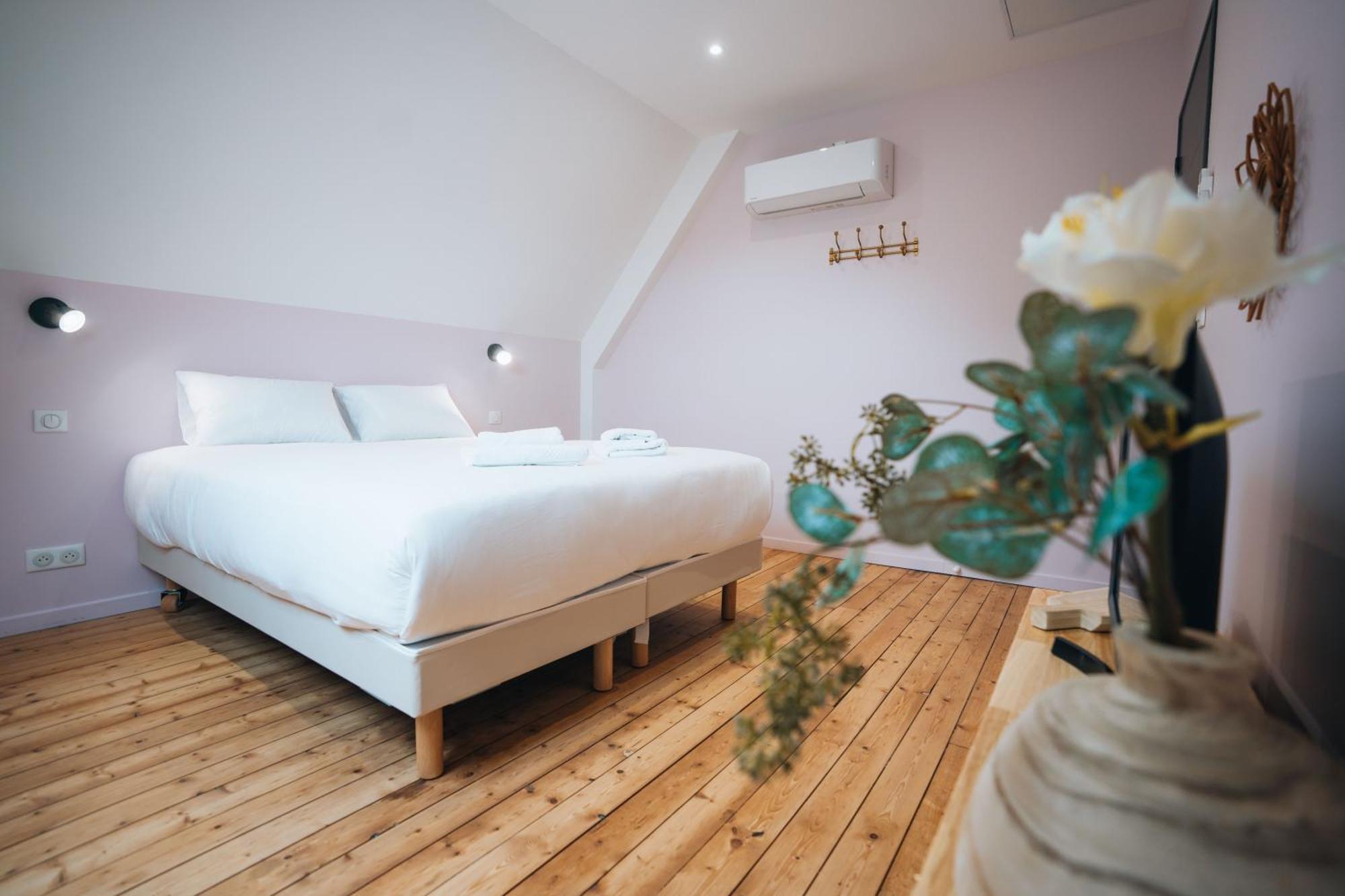 La Marjolaine - Demeure D'Hotes - Service Para-Hoteiier - Premium Chateauroux Exterior photo