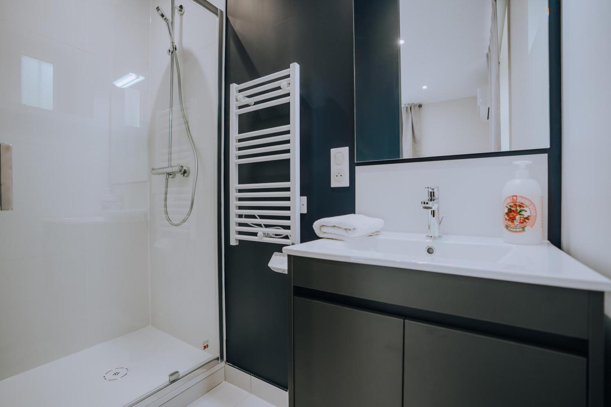La Marjolaine - Demeure D'Hotes - Service Para-Hoteiier - Premium Chateauroux Exterior photo