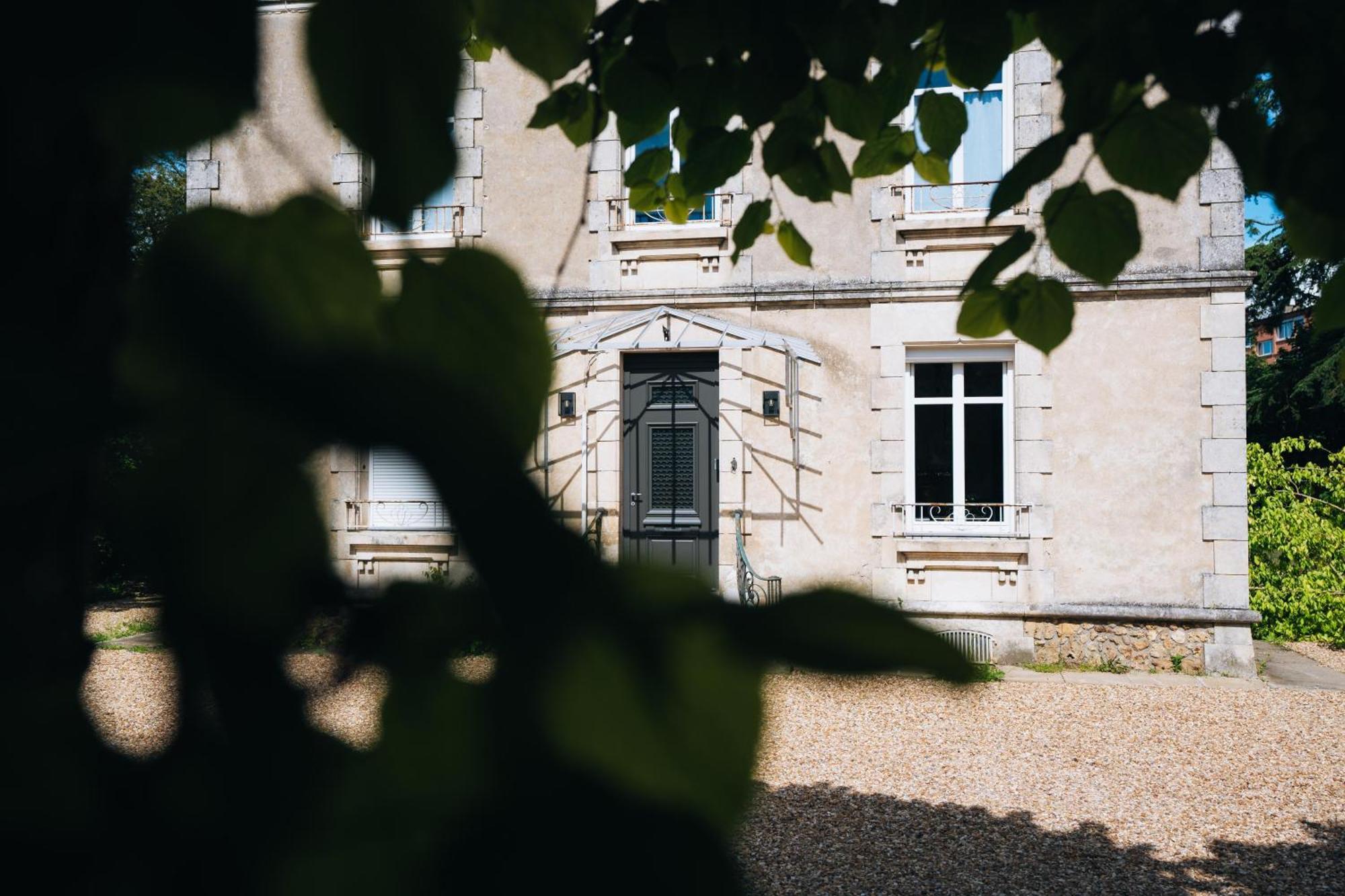 La Marjolaine - Demeure D'Hotes - Service Para-Hoteiier - Premium Chateauroux Exterior photo